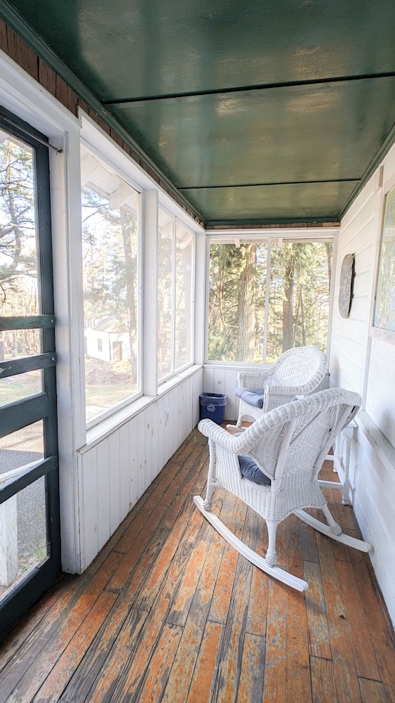 Hinckleys Dreamwood Cottages