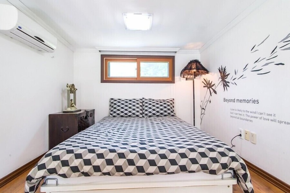 Sunny Junny Pension