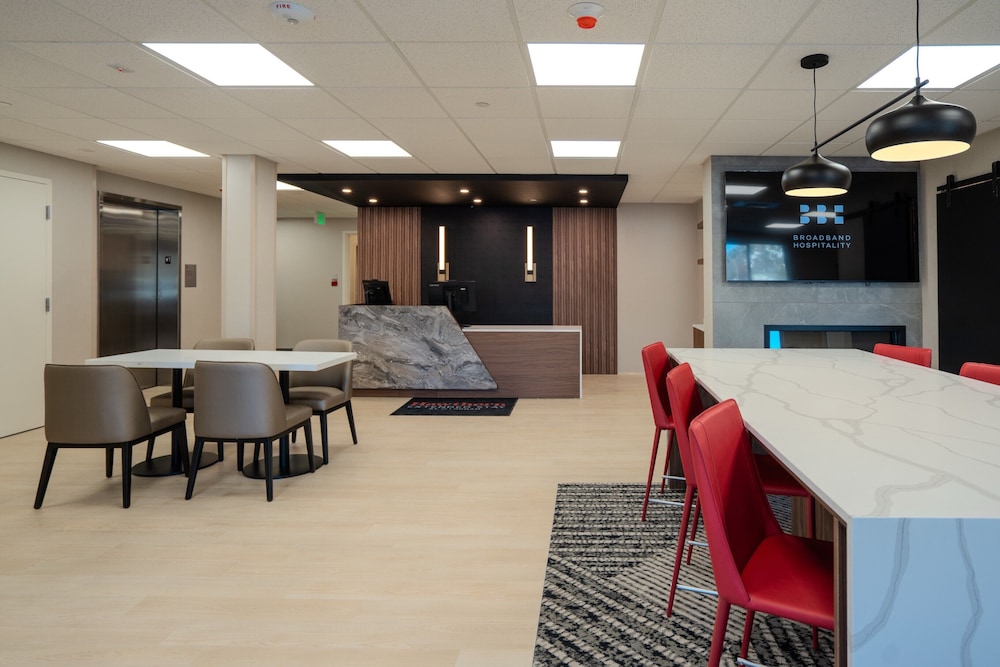 Hawthorn Extended Stay by Wyndham Jackson Alpine