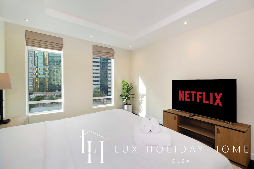 LUX The Elegant DIFC Suite 2