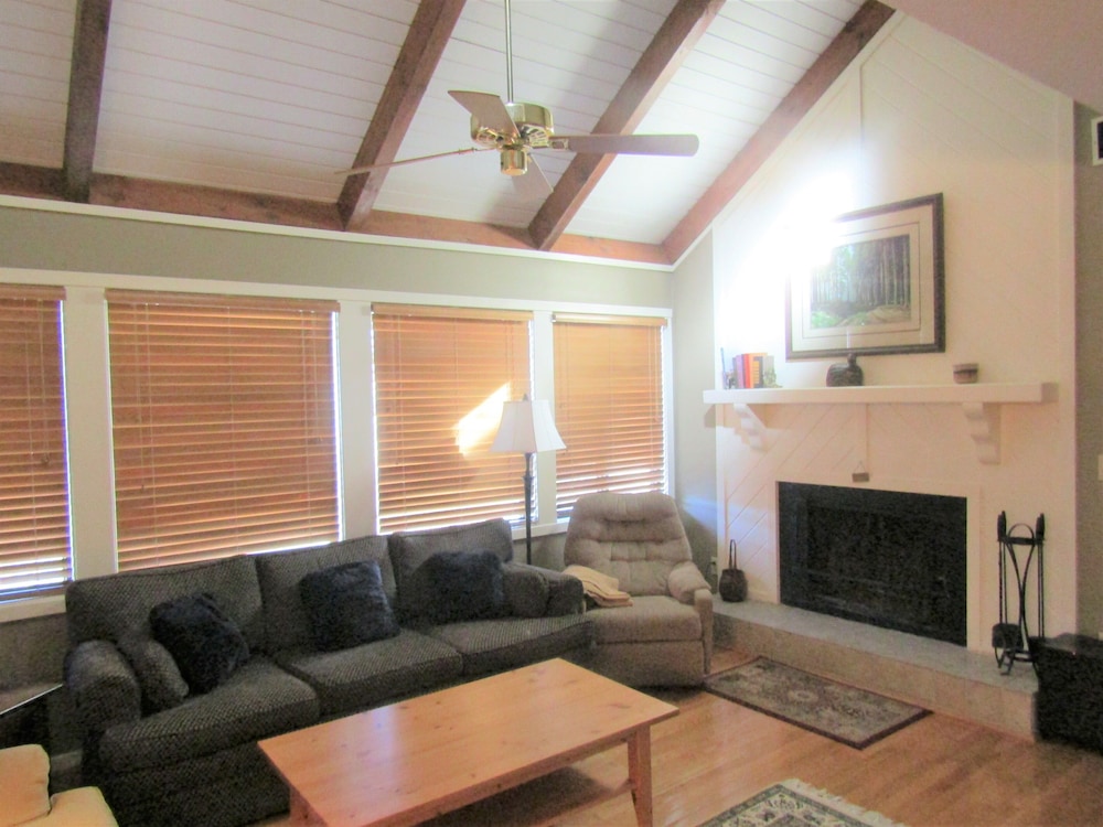 Mossy Creek 117 3 Bedroom Home by RedAwning