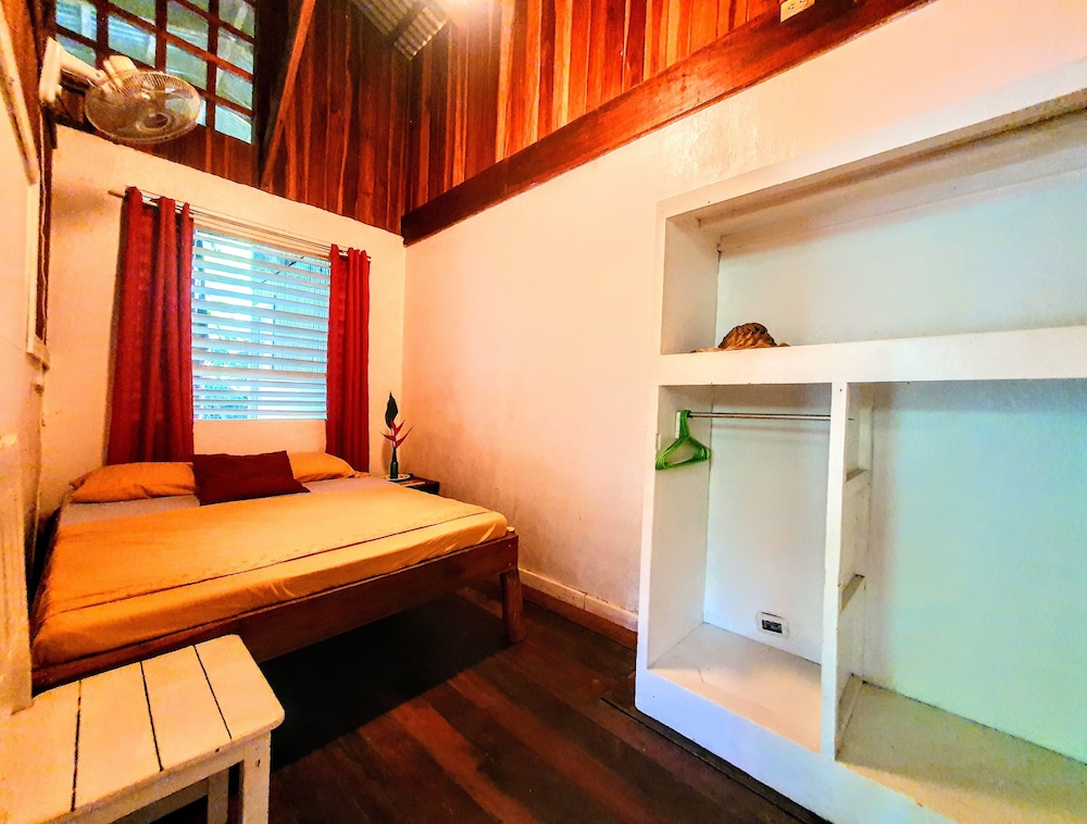 Arana House