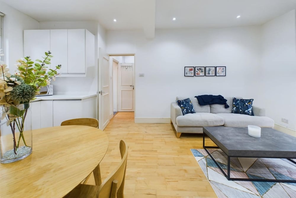 The Putney Hideout - Bright 1bdr Flat
