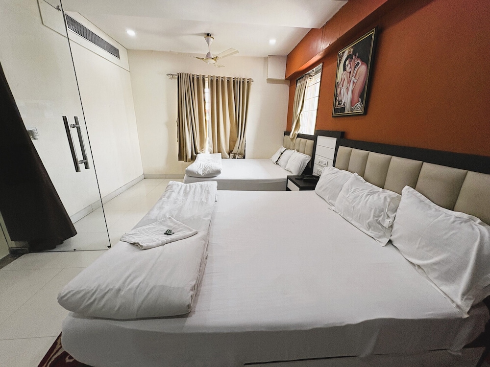 Hotel Big boss New Digha