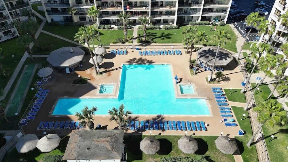 Saida Beachfront Luxe Condo Two Heated Pools 2 Bedroom Condo