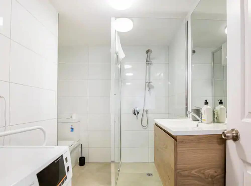 Freshly Renovated Grey Lynn 3Br Unit! view 5