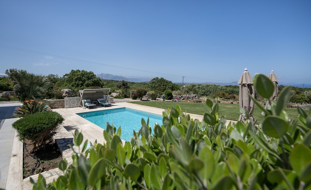 Villa Aurora Luxurius Living