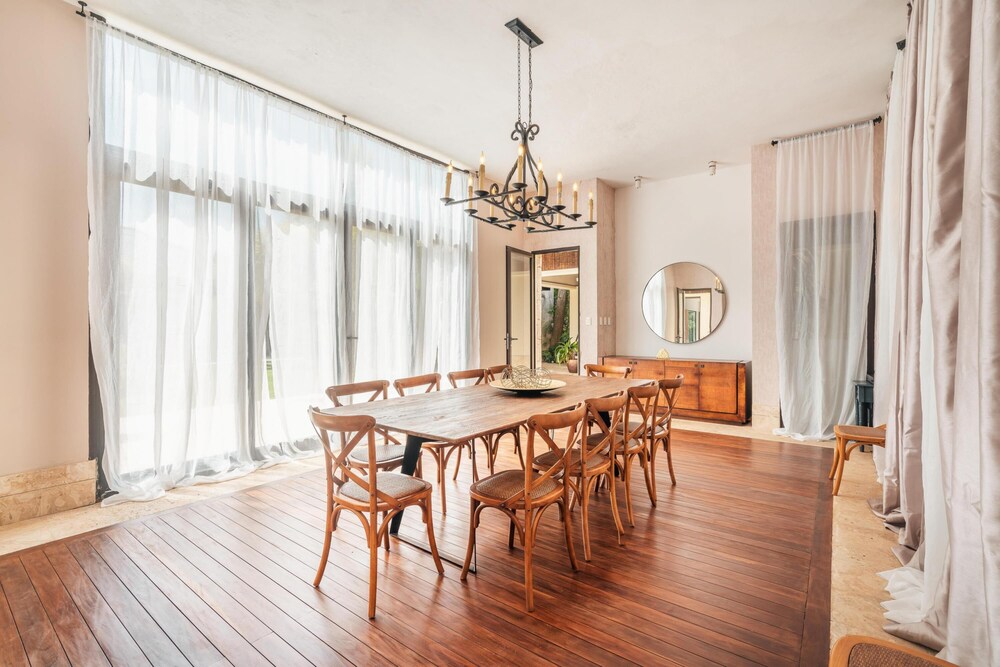Mesmerizing Villa With Jacuzzi Maid in Cap Cana