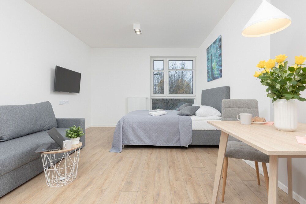 Nocznickiego Studios by Renters view 5