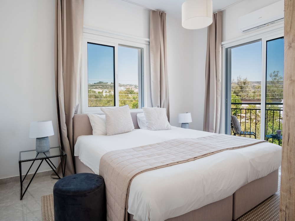 Sanders White Mountains - Lovely villa With Pool view 3