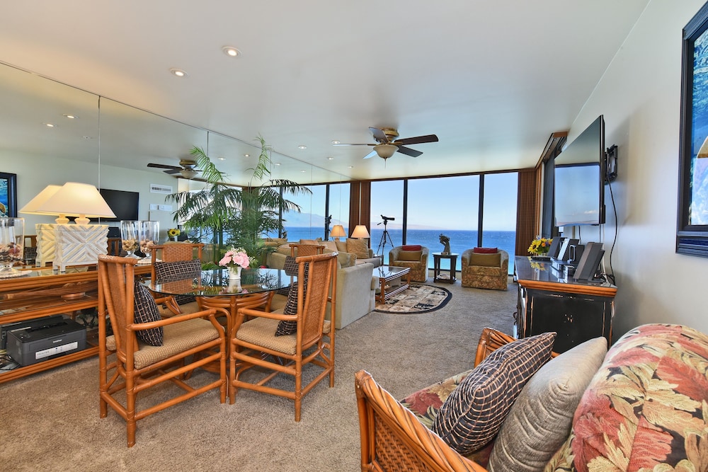 Mahana Resort #1104 1 Bedroom Condo by RedAwning