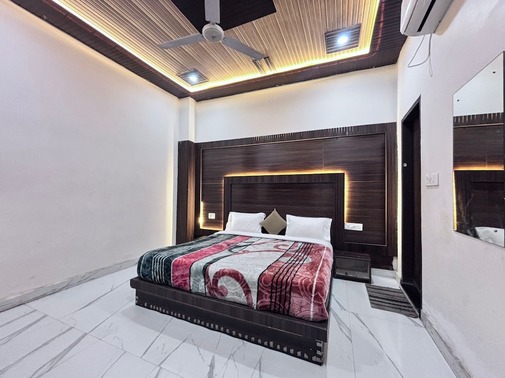 Shri Mohini Kunj Hotel Vrindavan