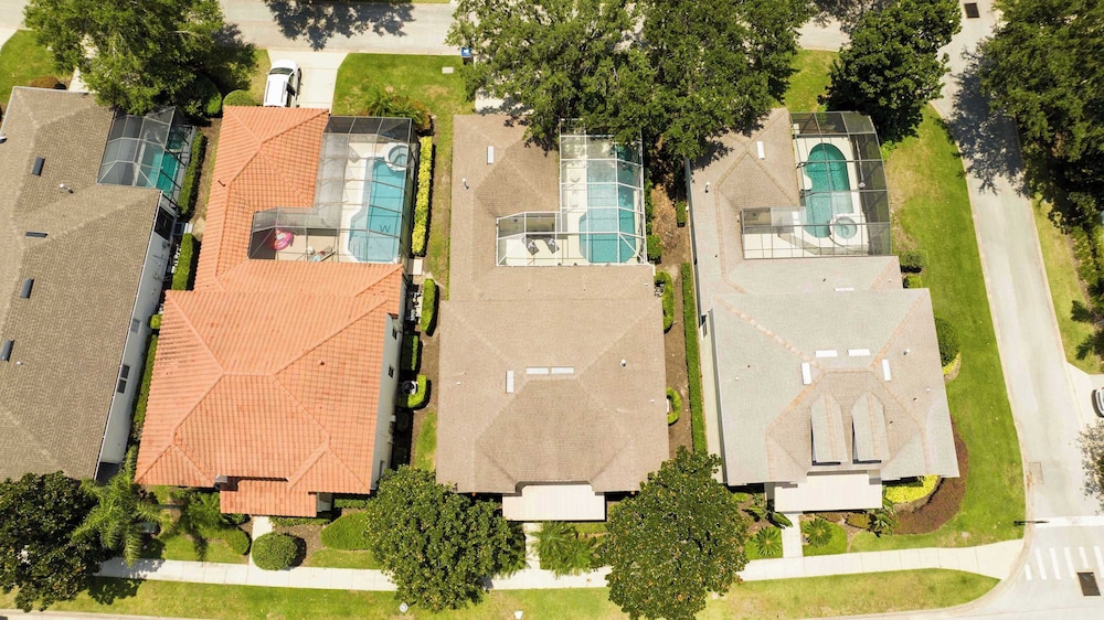 Family Villa w Pool Spa Game Room Near Disney
