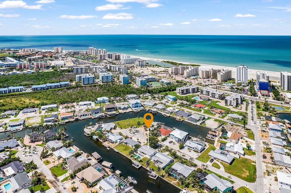 7 Dockside Dream: 3br/3ba Pool Home W/ Water Views! 3 Bedroom Home