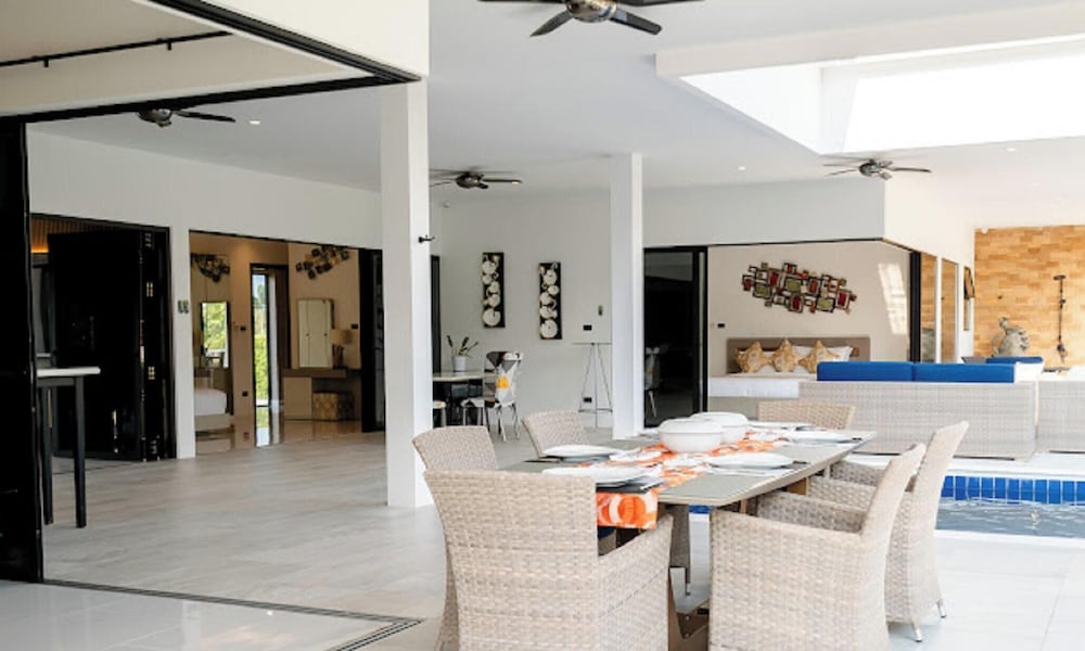 An Exceptional Luxury Villa Offering Amazing Lake View and Refined Living