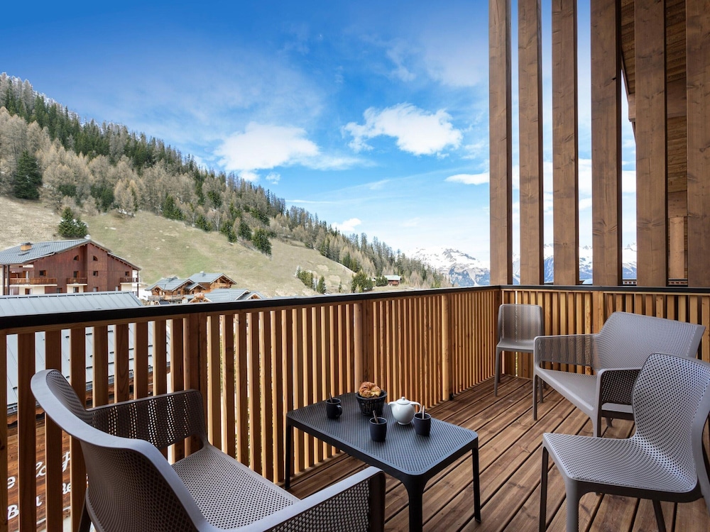 Apartment in Plagne 1800 With Ski-in/ski-out