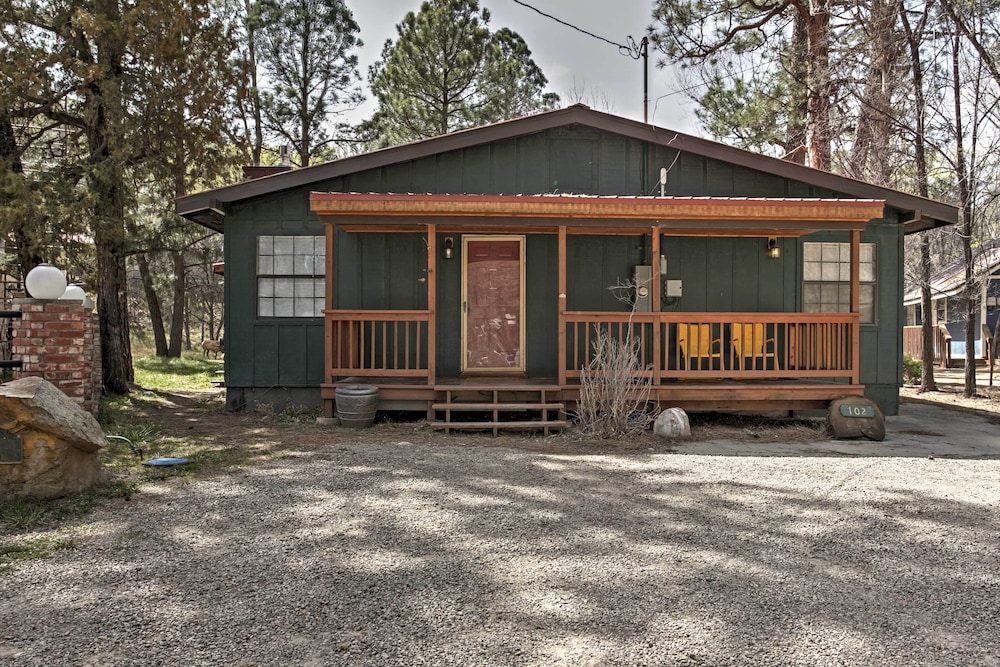 Lovely Creekside Ruidoso Home w/ Hot Tub & Deck! view 3