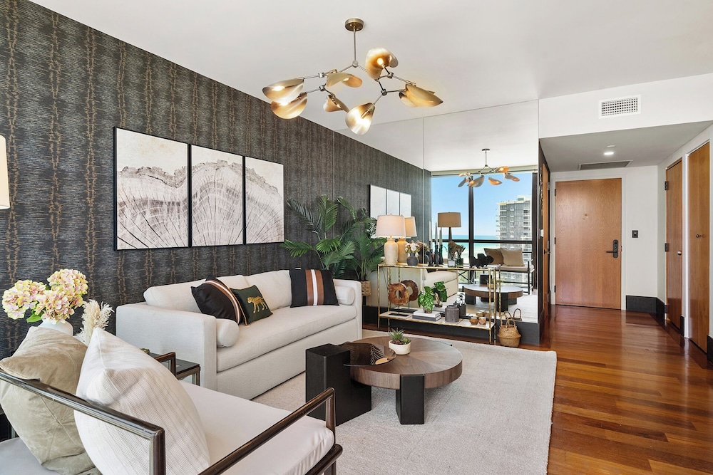 Luxury Vacation Rentals at The Setai by LRMB