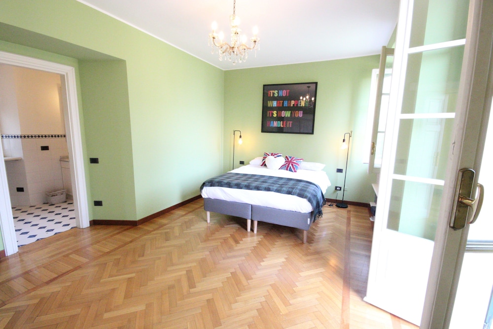Botanic Garden Villa view 3