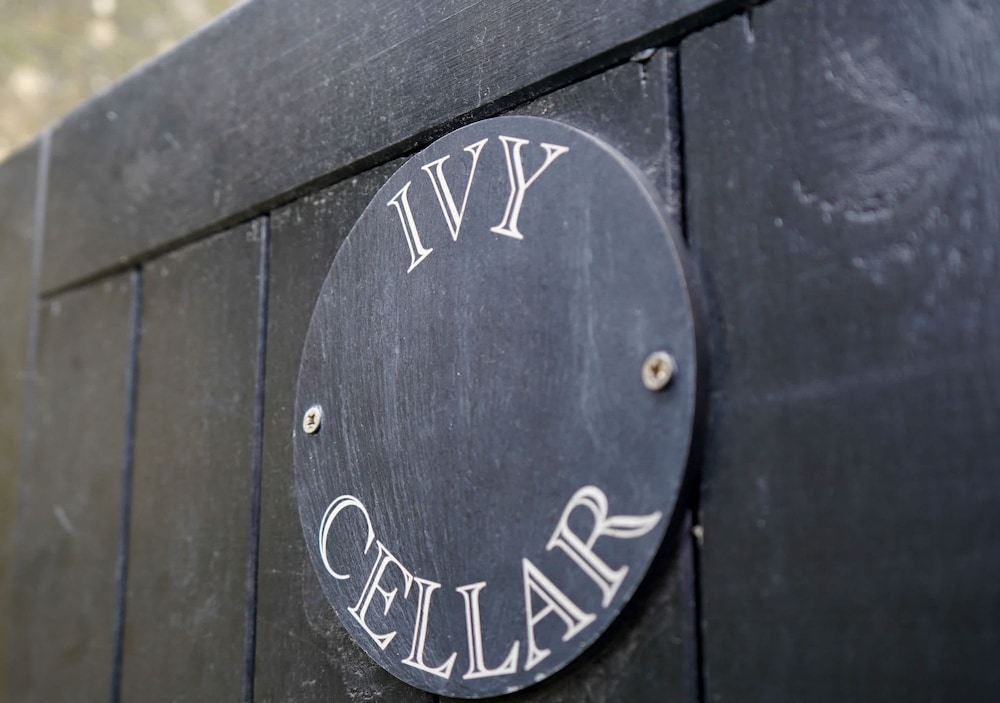 Ivy Cellar With 2 Bedrooms and 1 Bathrooms