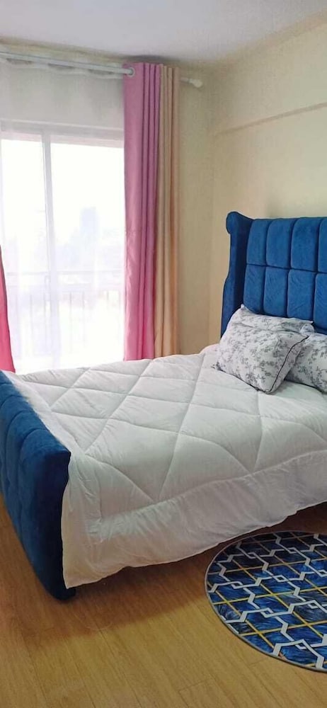 Lux Suites Mango Court Apartments