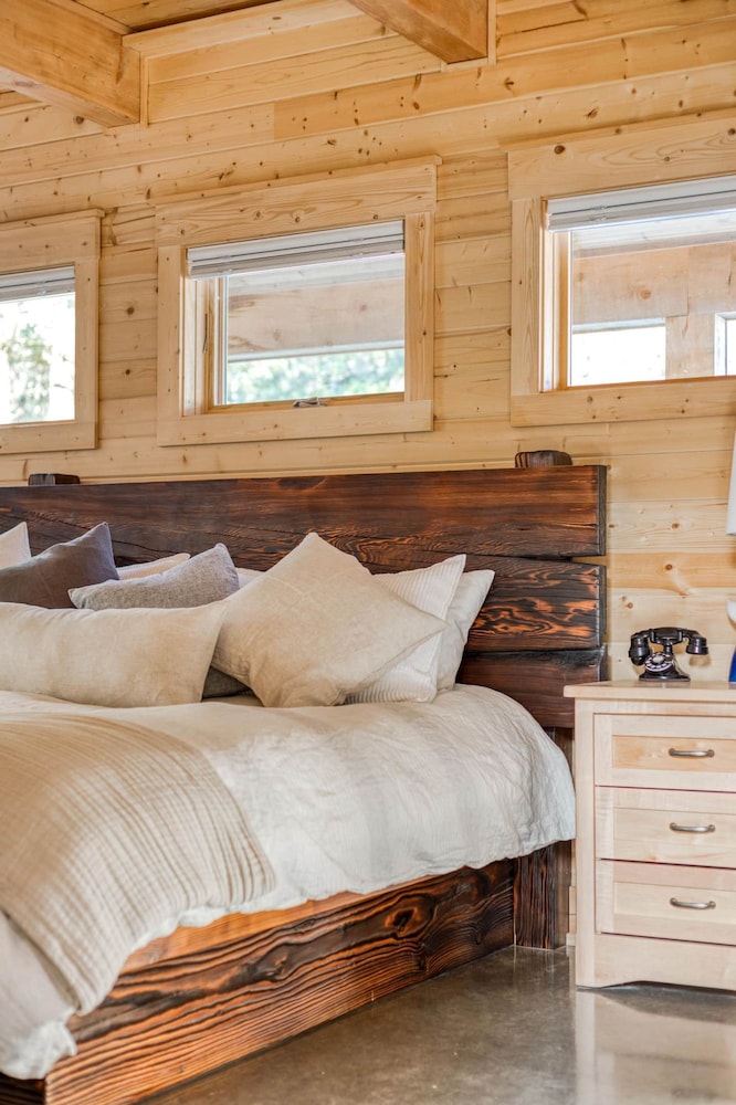 Boutique Cabin Design Luxury Hot Tub Path to Beach