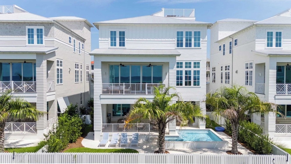 Sleeps 24 Beach Retreat w/ Pool, Rooftop Deck, Steps to Inlet Beach & Near Rosemary, Alys, Seacrest Dining & Shops The Palm 30A by Avantstay