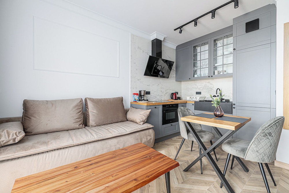 RentPlanet - Apartament Ząbkowska