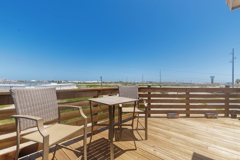 Delightful 3 Bedroom Pets view 3