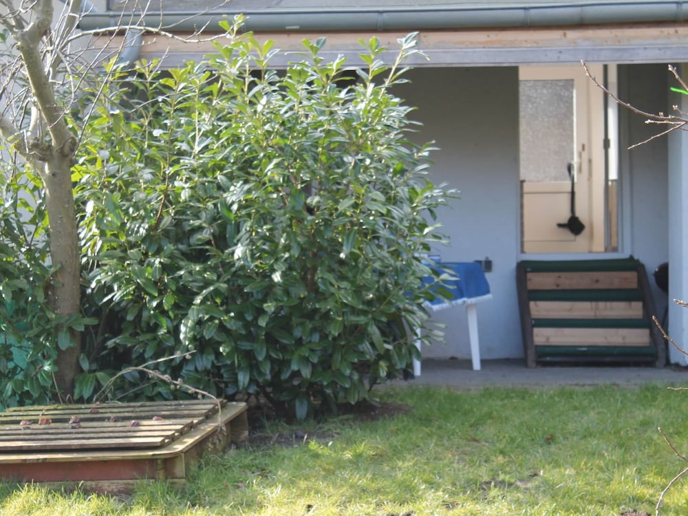 Spacious Bungalow near Sea in Grundshagen view 4