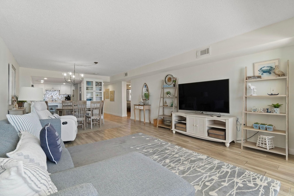 Edgewater West 65