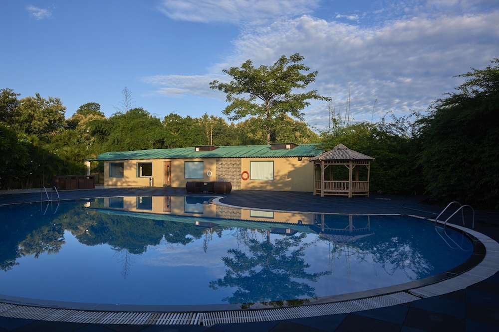 Aacorn Hideaway Resort & Spa