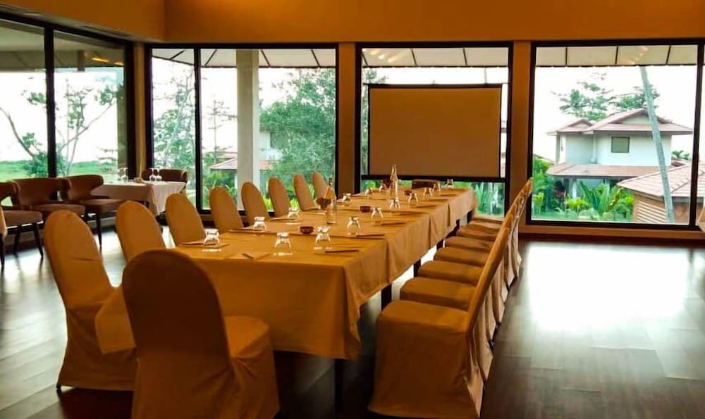 Niraamaya Retreats Backwaters & Beyond