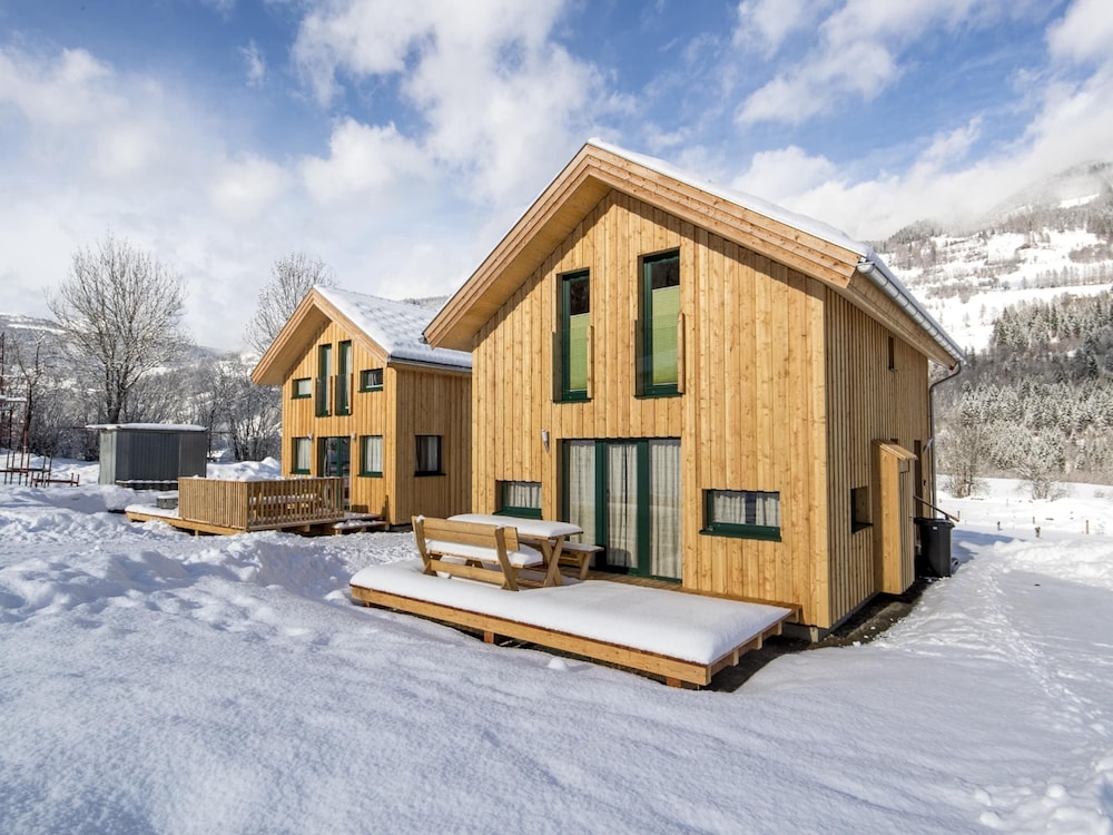 Nice Chalet With Whirlpool