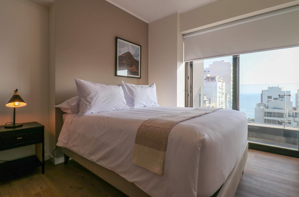 w Divine 3BR w Balcony Near Larcomar