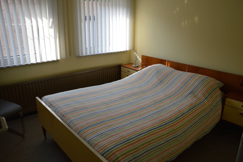 Charming Belgian Getaway, Vakantiewoning in Oudsbergen - 3 Bedrooms & Garden