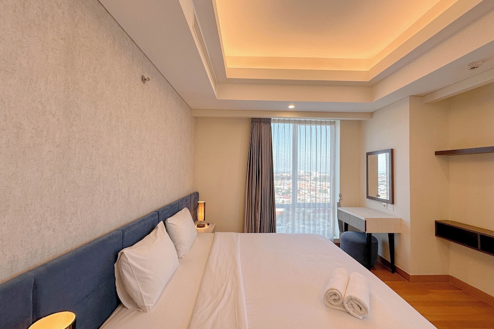 Spacious And Elegant 2Br At One East Penthouse & Residence Apartment