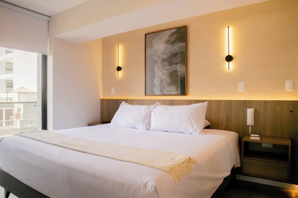 w Modern Cozy 3BR w Terrace in Miraflores