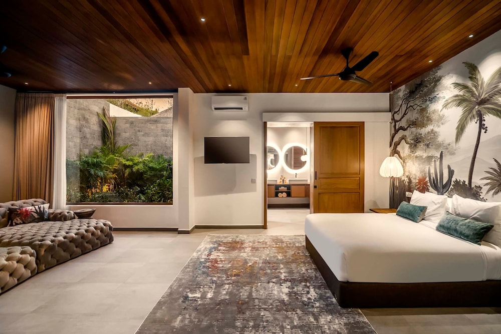 Villa Nusantara 4 by Alfred in Bali - Brand NEW Luxury 4BD Pool Villa Pererenan Beach Caggu
