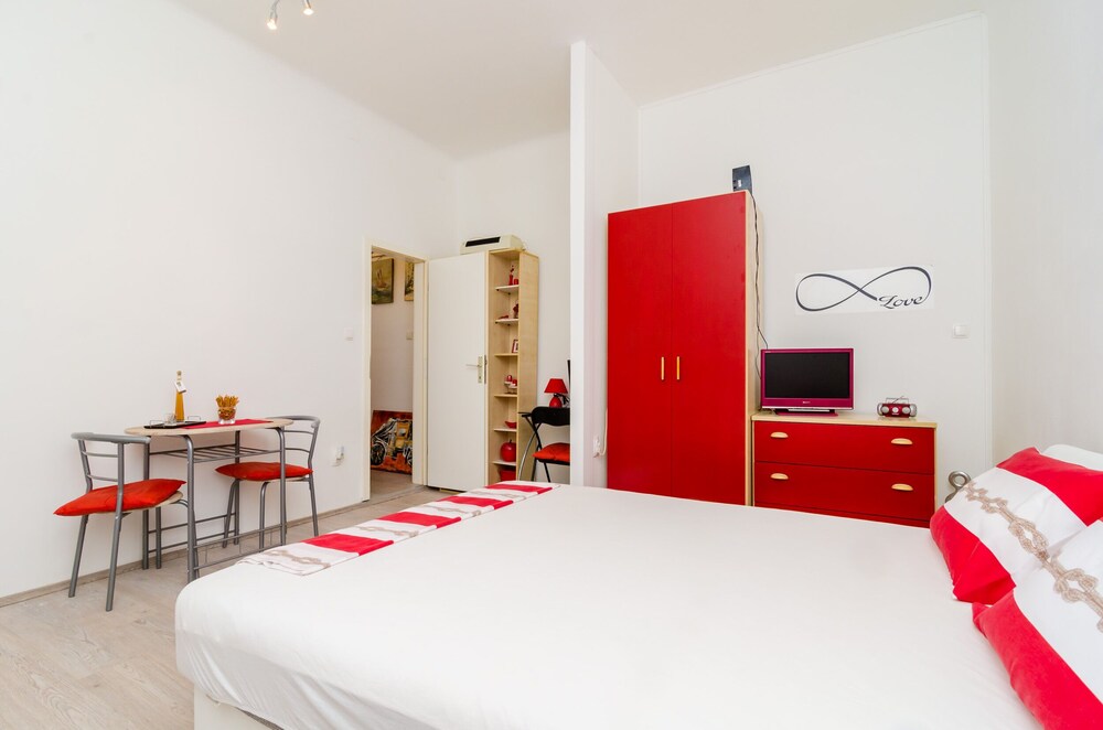 Apartment Caceris