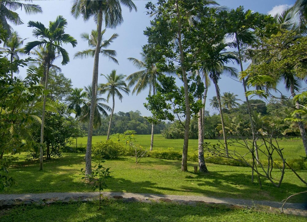 Dutch Colonial Period Villa In Contemporary Style view 5