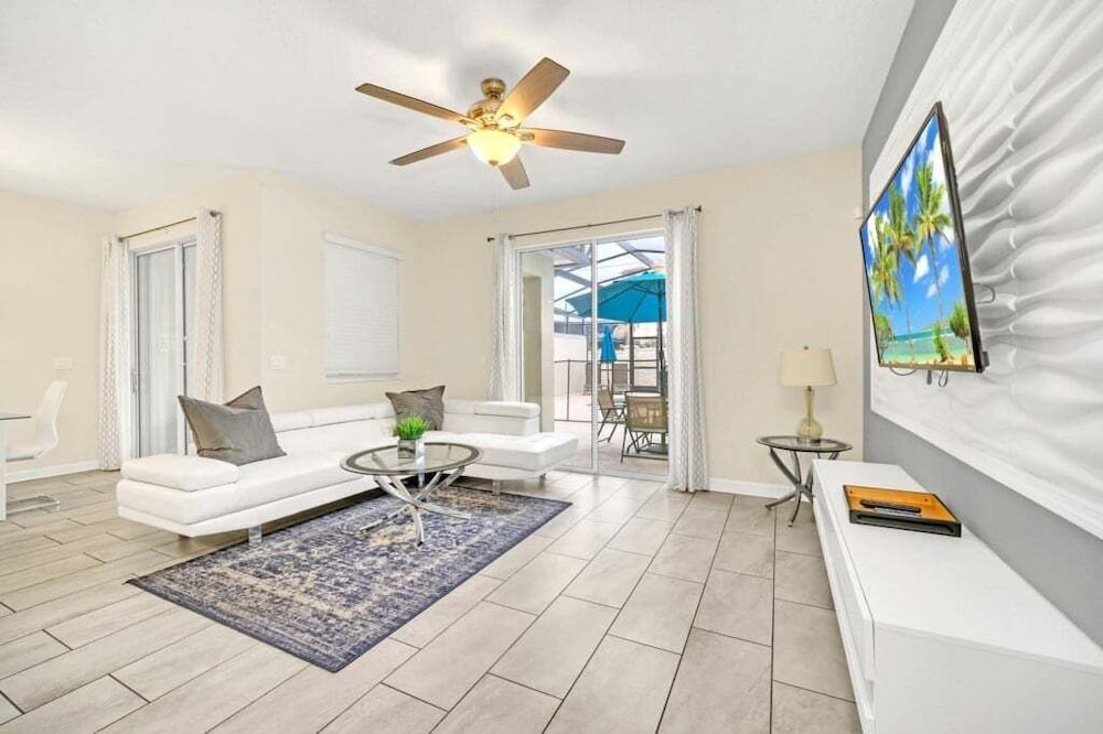 Beautiful Paradise Palms Retreat 4 Bedroom Townhouse