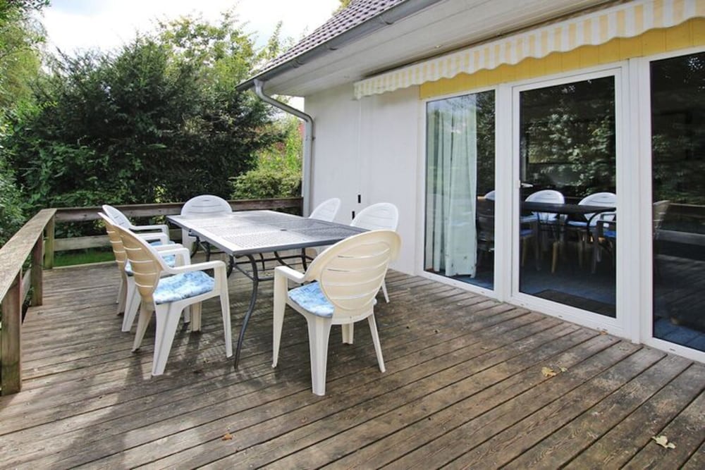 Cottage in Muritz Park Near 1,000 Lakes