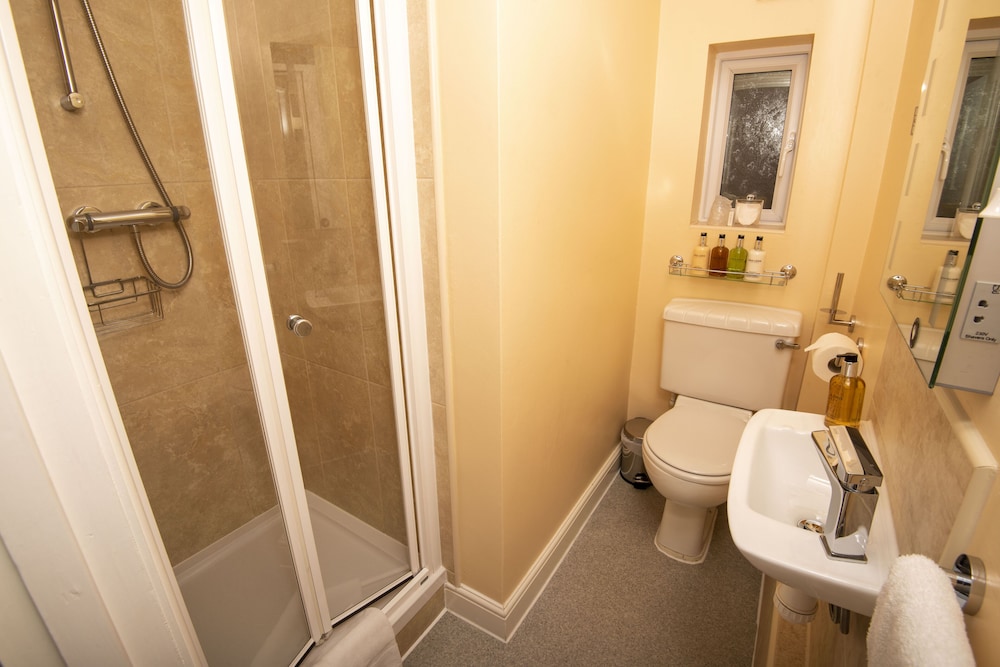 Bridleways Guest House & Holiday Homes