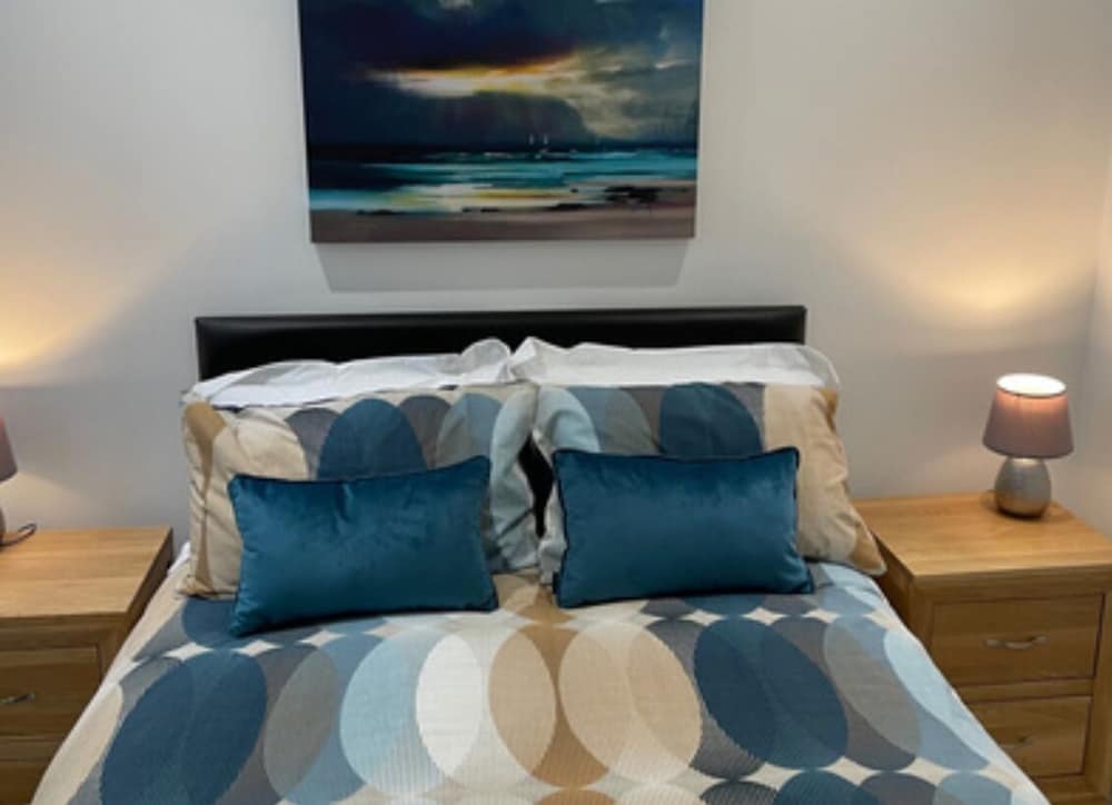 Stylish 2-bed Luxury Apartment in Nottingham City view 5