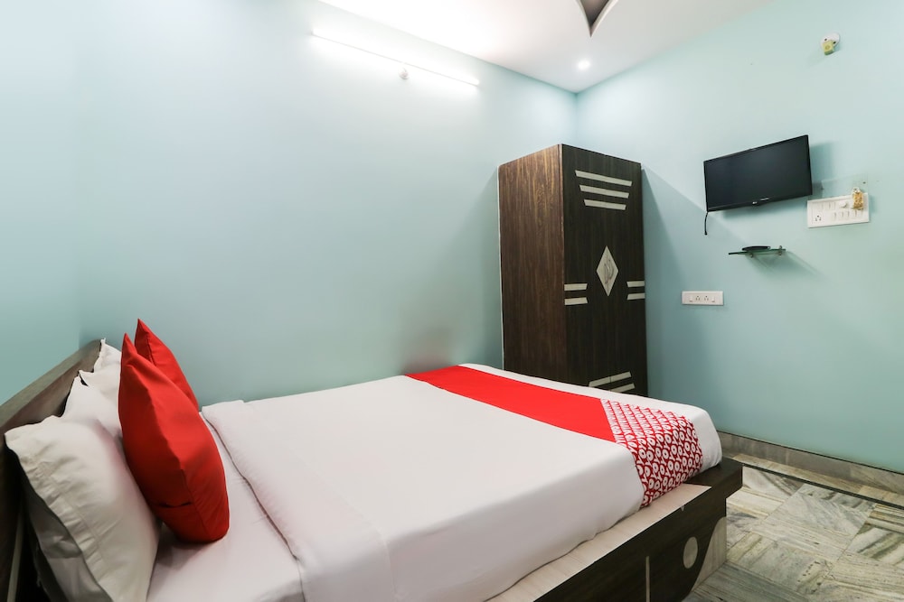 OYO 42780 Hotel Neelkanth - Property Image 8