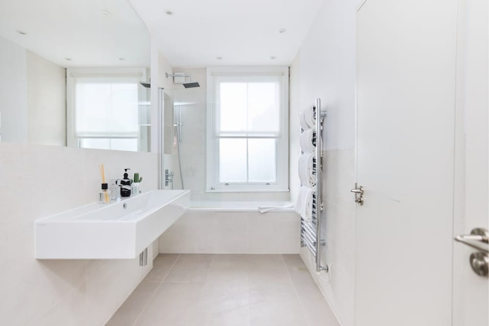 The Latimer Wonder - Stunning 5bdr House With Garden