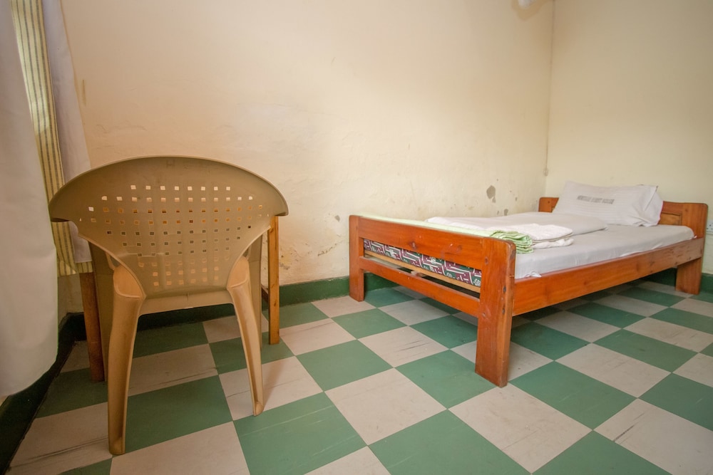 Sabinyo Guest House