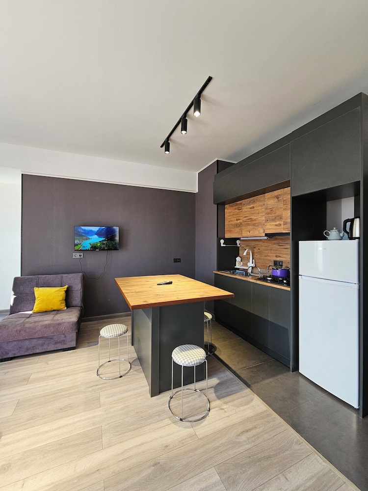 Two bedroom with balcony and terrace
