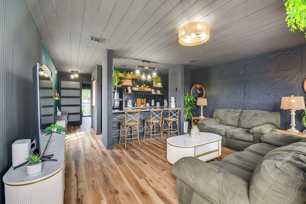 Chic & Elevated Decor: Beachfront PCB Gem w/ Patio